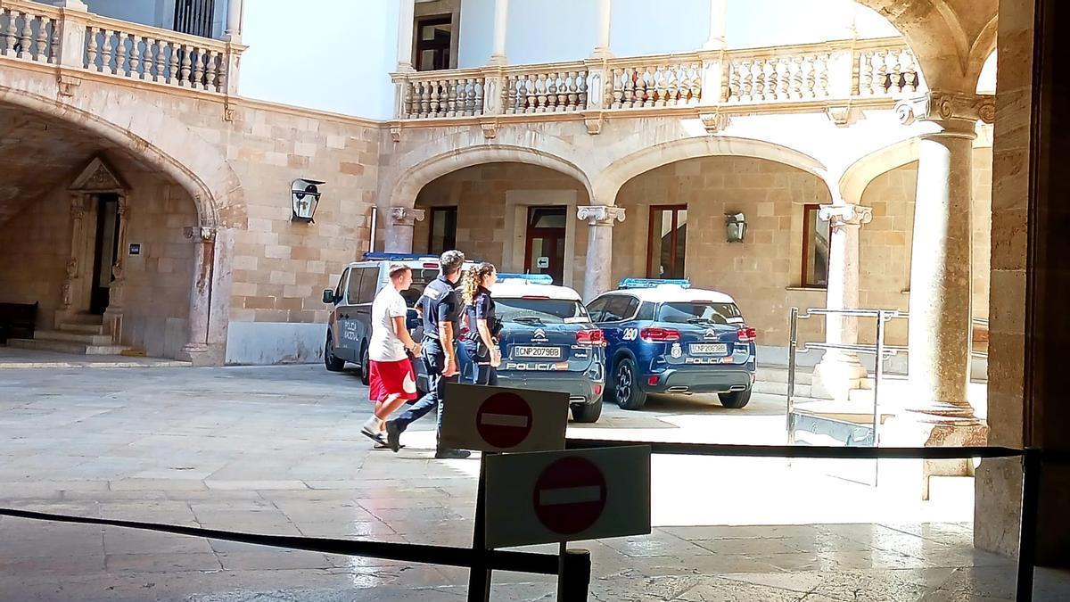 El acusado, hoy en la Audiencia Provincial de Palma.