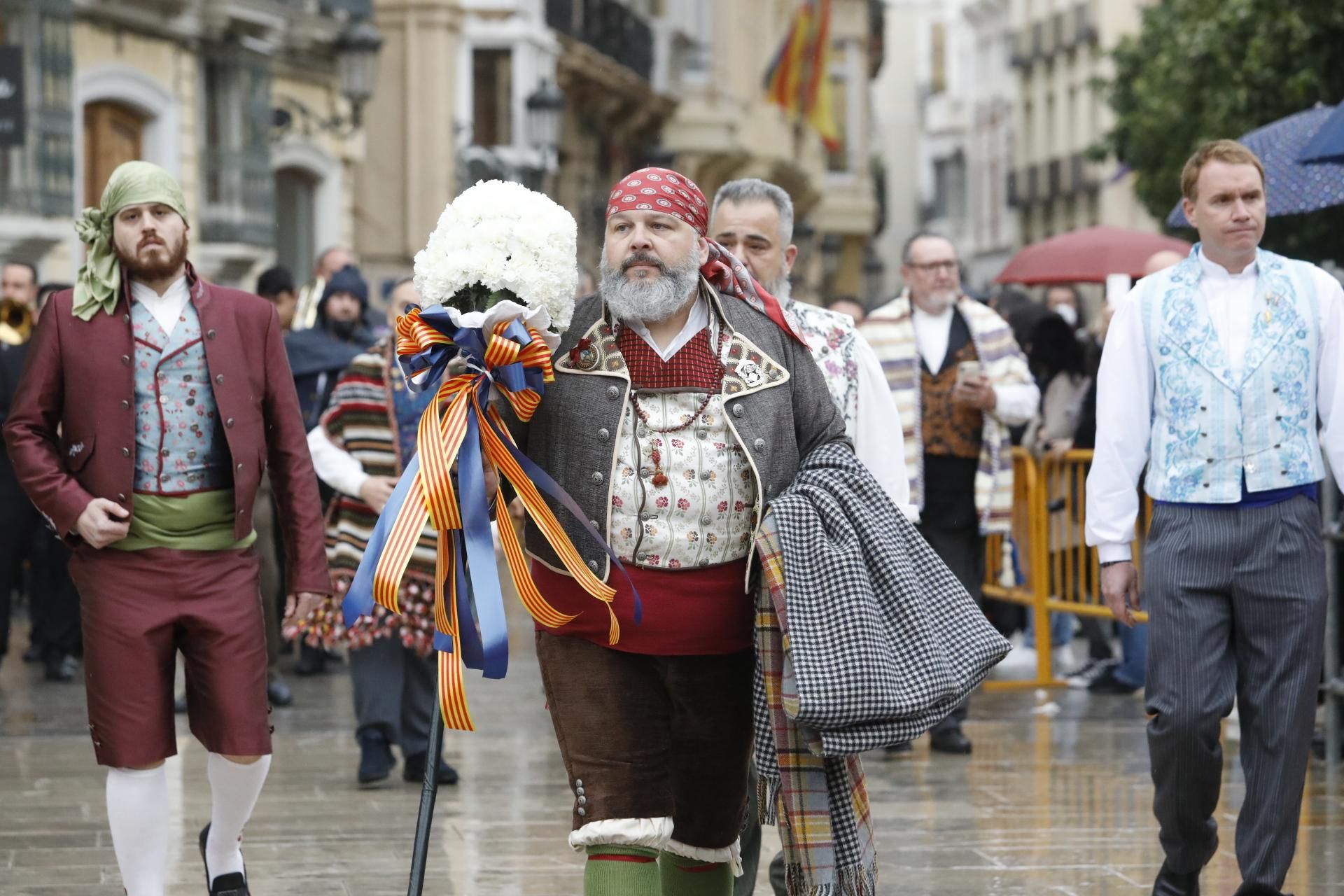 Búscate en el primer día de ofrenda por la calle de Quart (entre las 17:00 a las 18:00 horas)