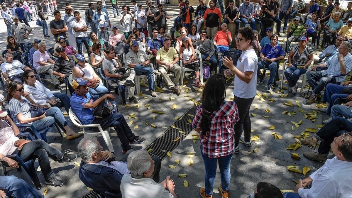 Asamblea de la oposición de Venezuela en la calle en Caracas