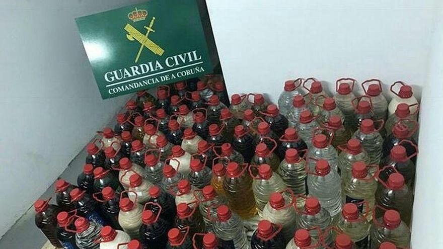 Intervenidos 7.400 litros de licores en  una fábrica en la comarca de Ferrol
