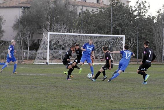 Der Schiedsrichter der Partie Atlético Baleares gegen VfL Bochum hat das Testspiel auf Mallorca am Mittwoch (10.1.) abgebrochen.