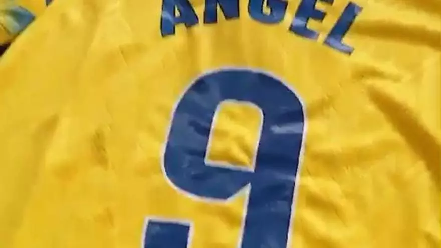 Una equipación pirata de la UD Las Palmas con toque del CD Tenerife