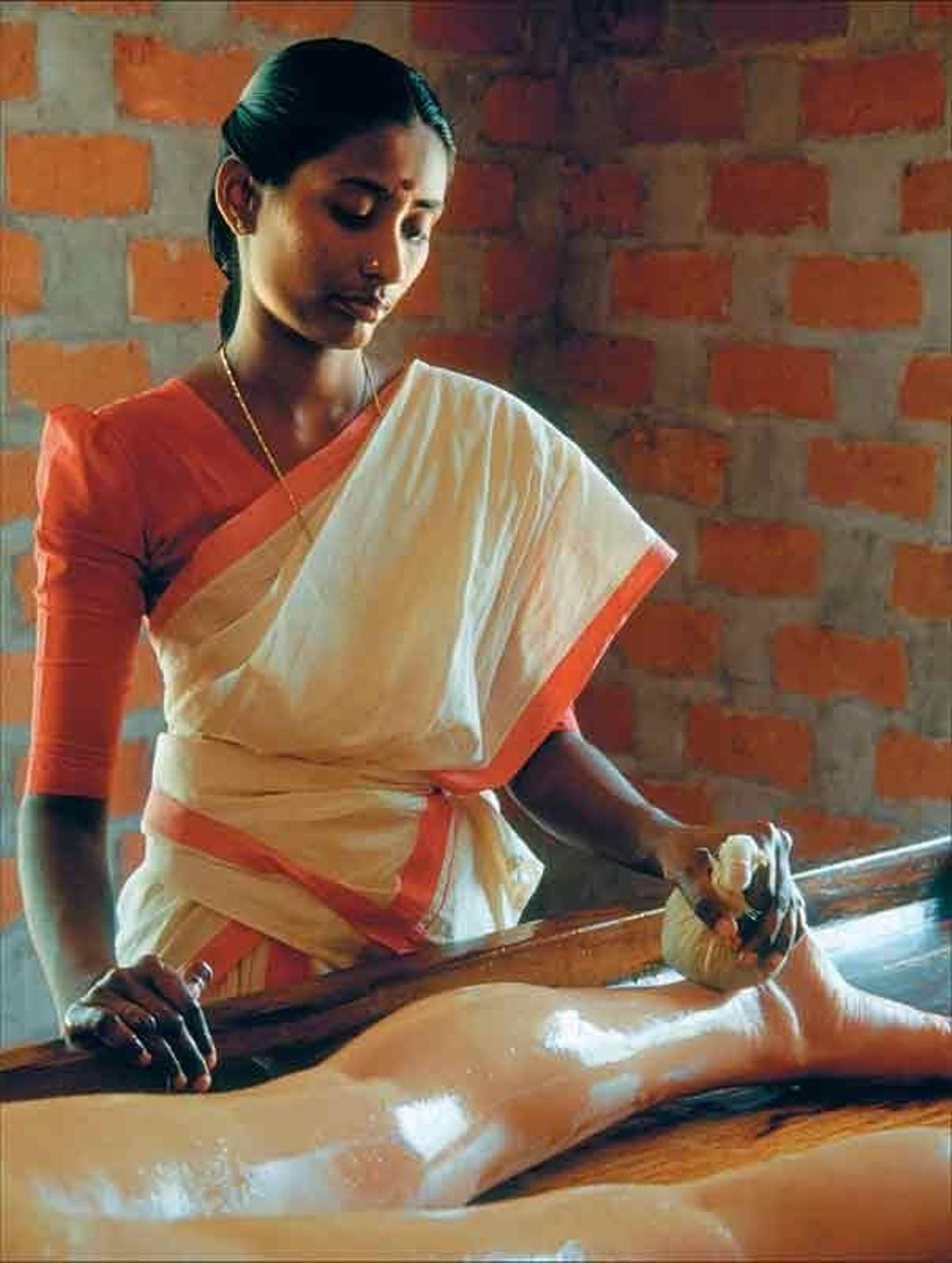 Tratamiento ayurvédico en el Kairali Ayurvedic Health Resort.