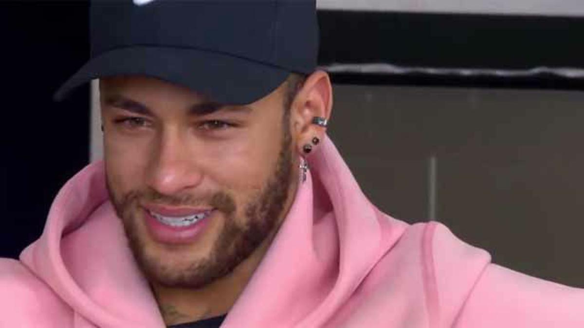 Neymar se emociona al hablar de Messi: Le echo de menos