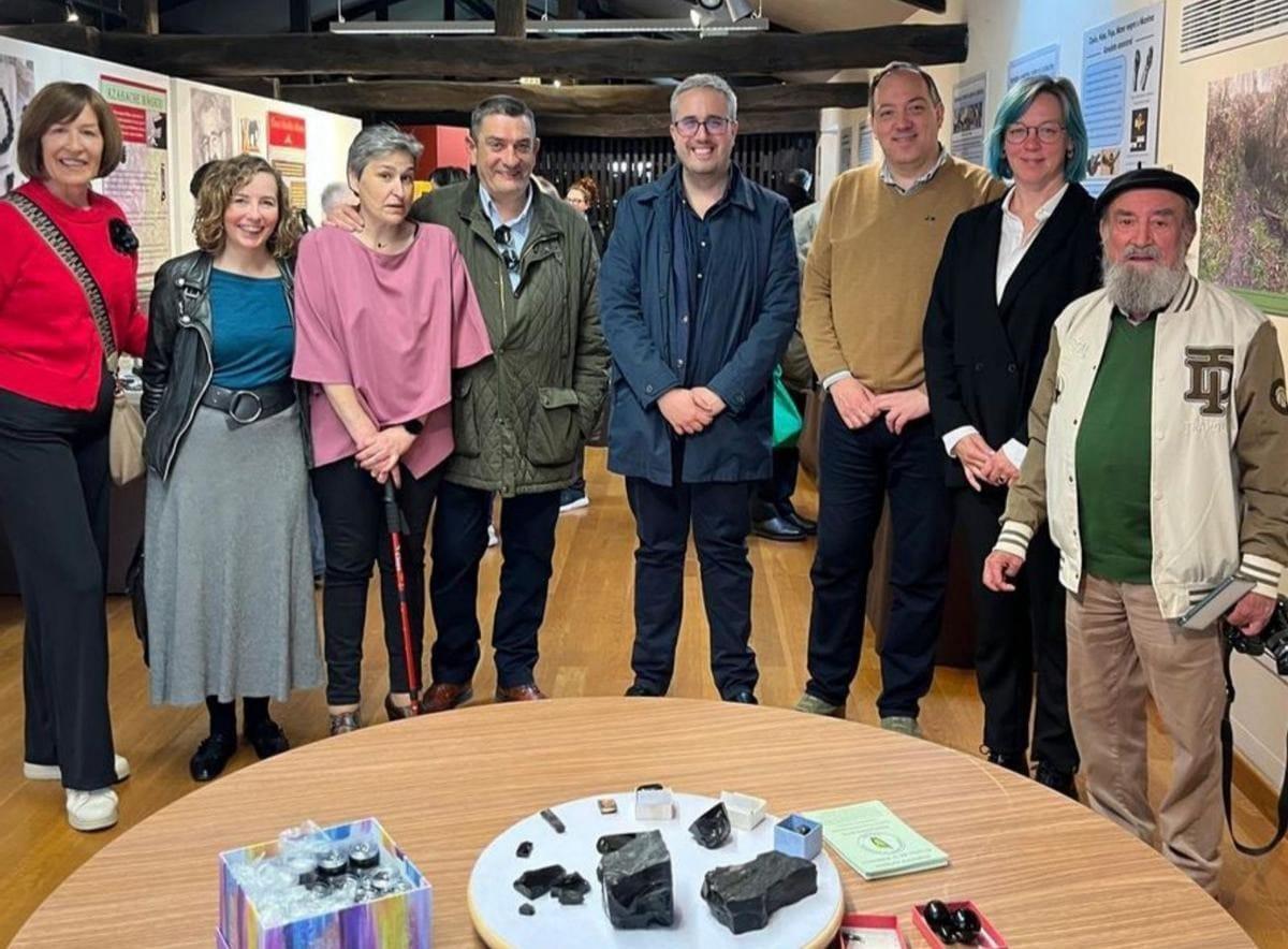 Por la izquierda, Reyes Ugalde, Rocío Vega, María Pérez, el fallecido Samuel González, Daniel Ares, Alejandro Vega, Svetlana Poutilina y Juanjo Arrojo, en una imagen de archivo.