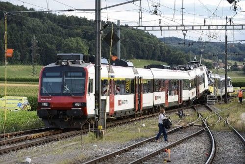 Choque de tren al oeste de Suiza.