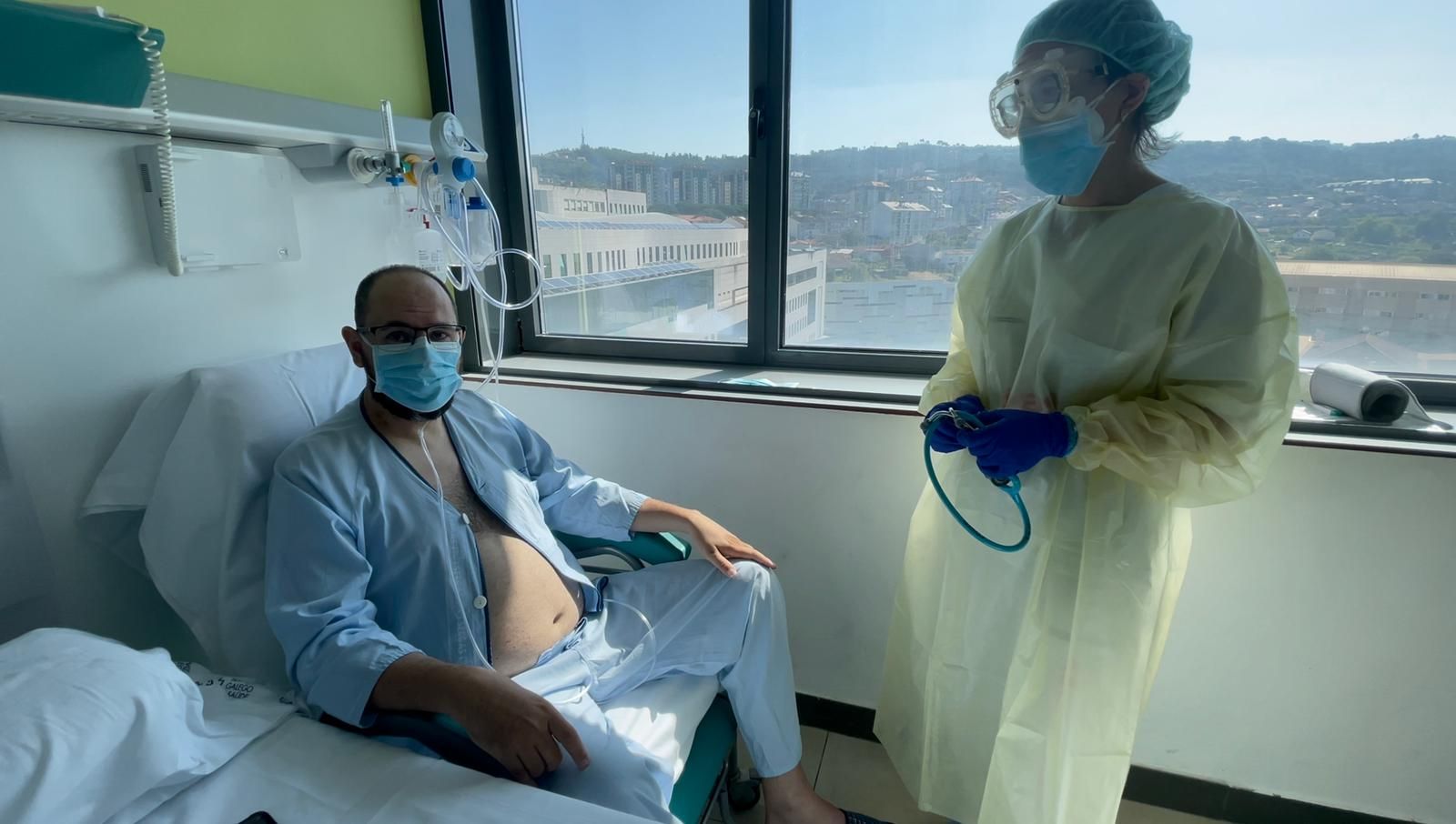 Felipe, con oxígeno, en planta en el CHUO