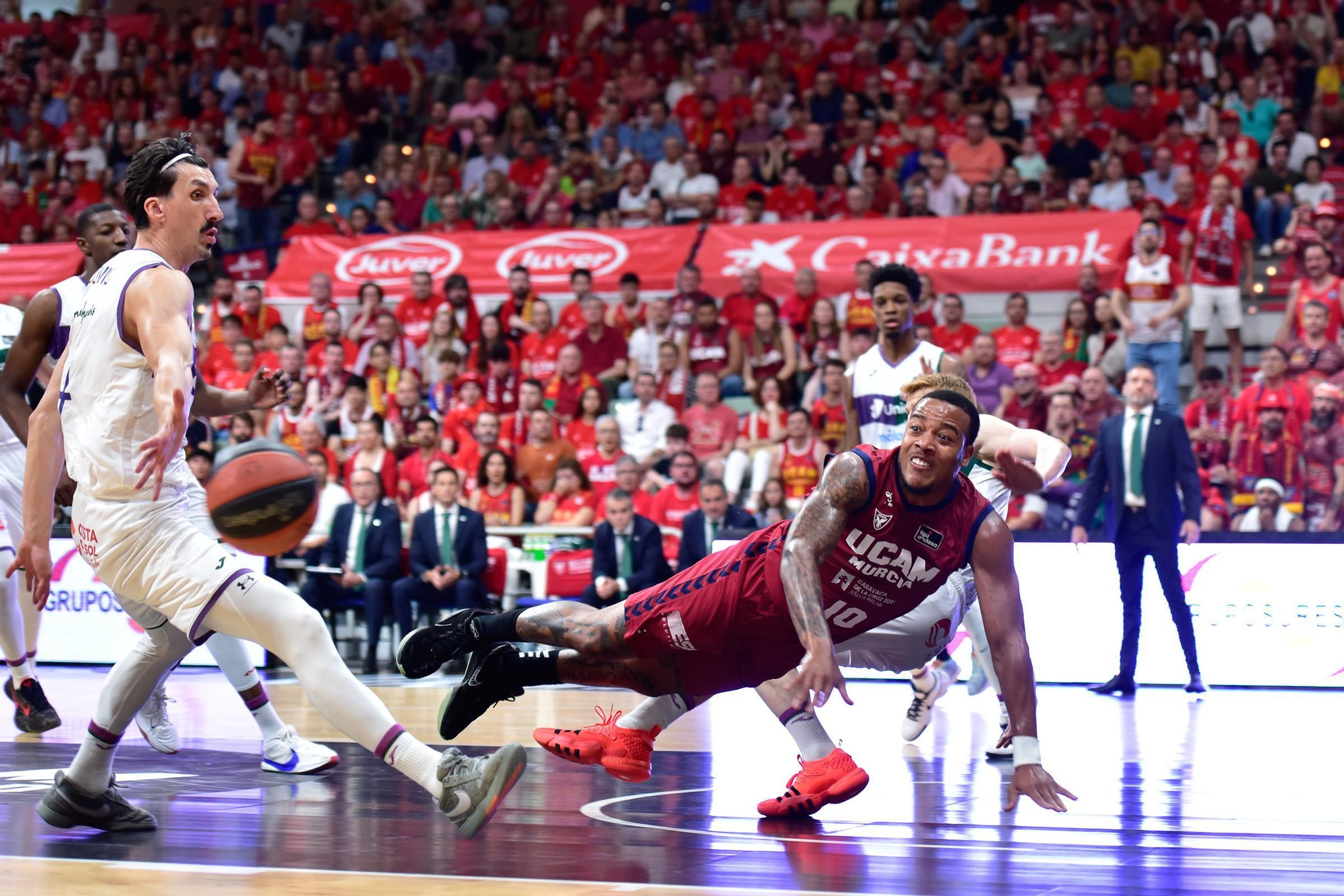 Fotos del tercer partido de semifinales de la Liga Endesa: UCAM Murcia - Unicaja