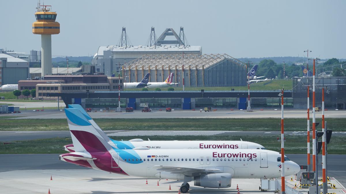 Eurowings-Maschinen an einem deutschen Flughafen.