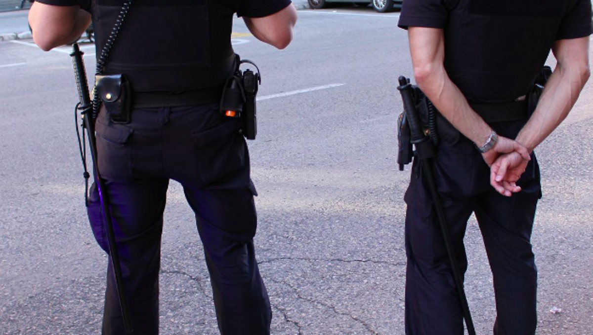 Sancionen un policia que s’oferia com a ‘stripper’ eròtic Sancionen un policia que s’oferia com a ‘stripper’ eròtic
