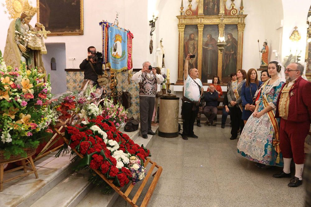 Ofrenda a la virgen y 'cremà' para despedir las fallas.