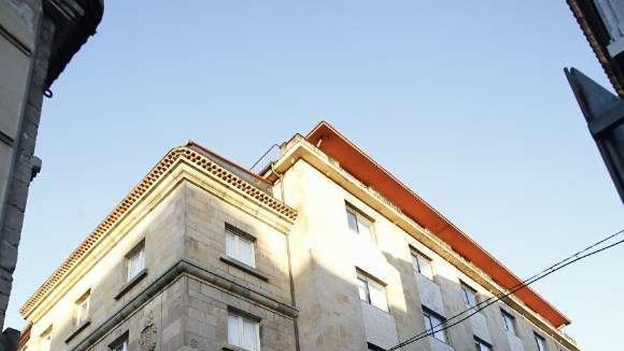 El edificio de Cruz Roja, en la calle Jovellanos.