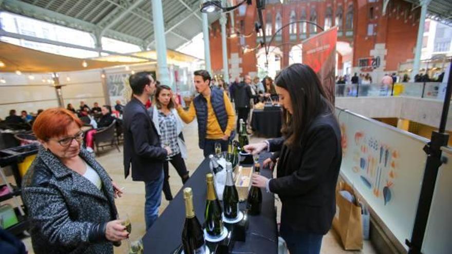 Feria del cava valenciano en la edición de 2018, en el Mercado Colón.