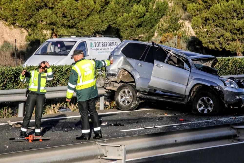 Un kamikaze provoca un accidente con dos muertos entre Tibi y Castalla.