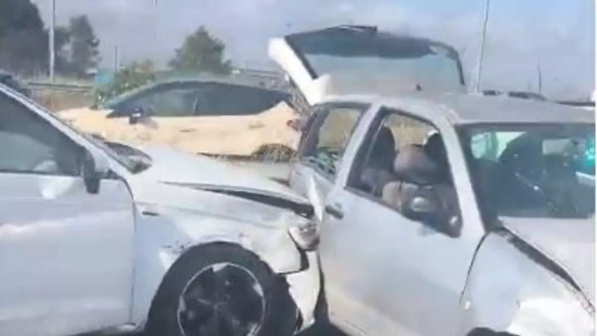 Seis heridos leves en una colisión de cinco coches en la autopista de Llucmajor