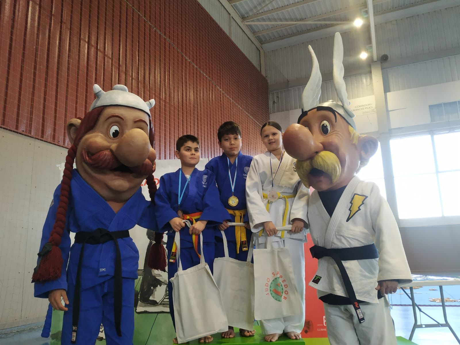 Imatges del Vila de Santpedor de judo infantil