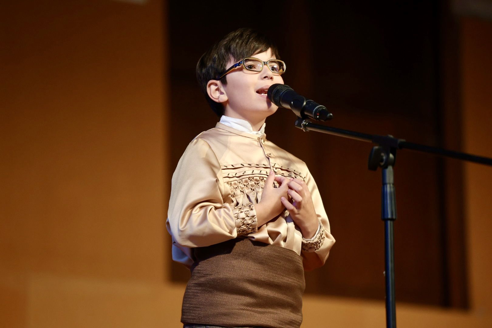Poesía y gesto en el concurso de Declamación Infantil de las Fallas 2024