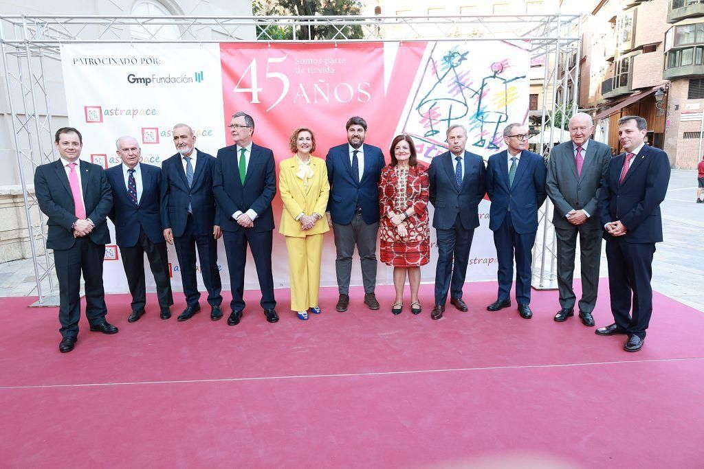 Las imágenes de la gala por el 45 aniversario de Astrapace en Murcia