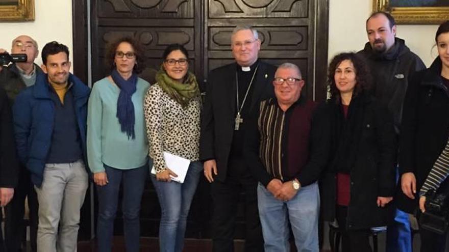 El obispo recibió a los periodistas en el Palacio Episcopal.