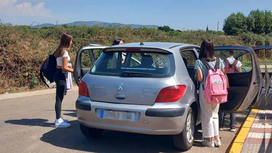 Nueve alumnos cacereños se quedan sin transporte para acudir a un instituto a 20 kilómetros