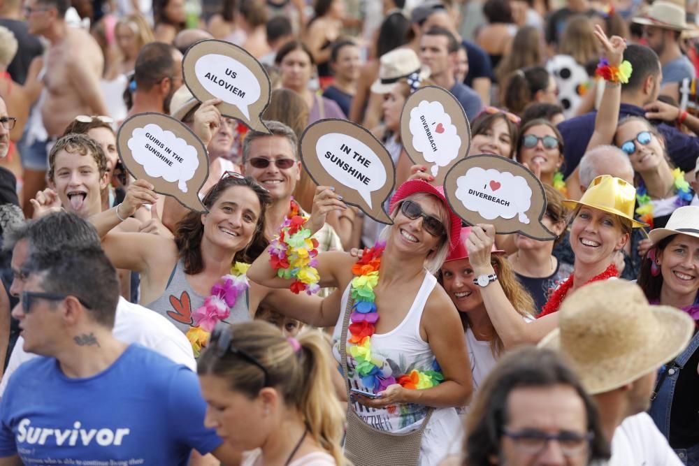 La festa Diverbeach reuneix més de 5.000 persones a Sant Antoni