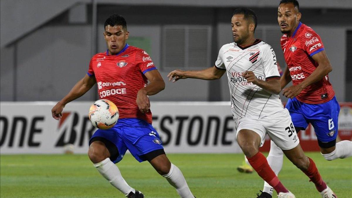 Jorge Wilstermann cayó en el último minuto ante un efectivo cuadro brasileño