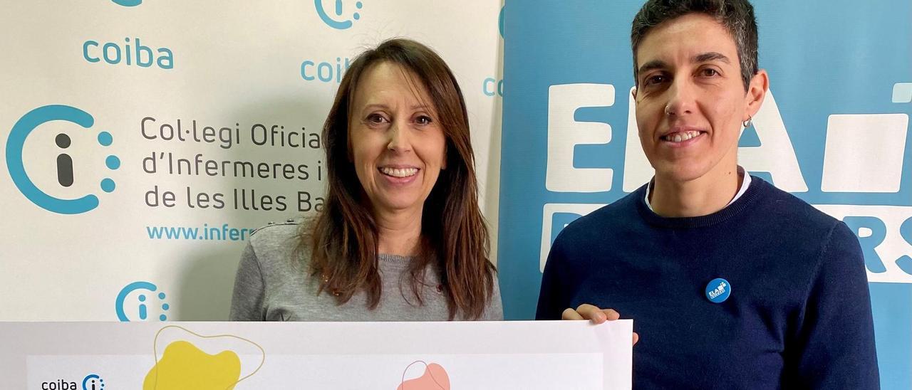 La presidenta del COIBA, Maria José Sastre, entregando el cheque del galardón.