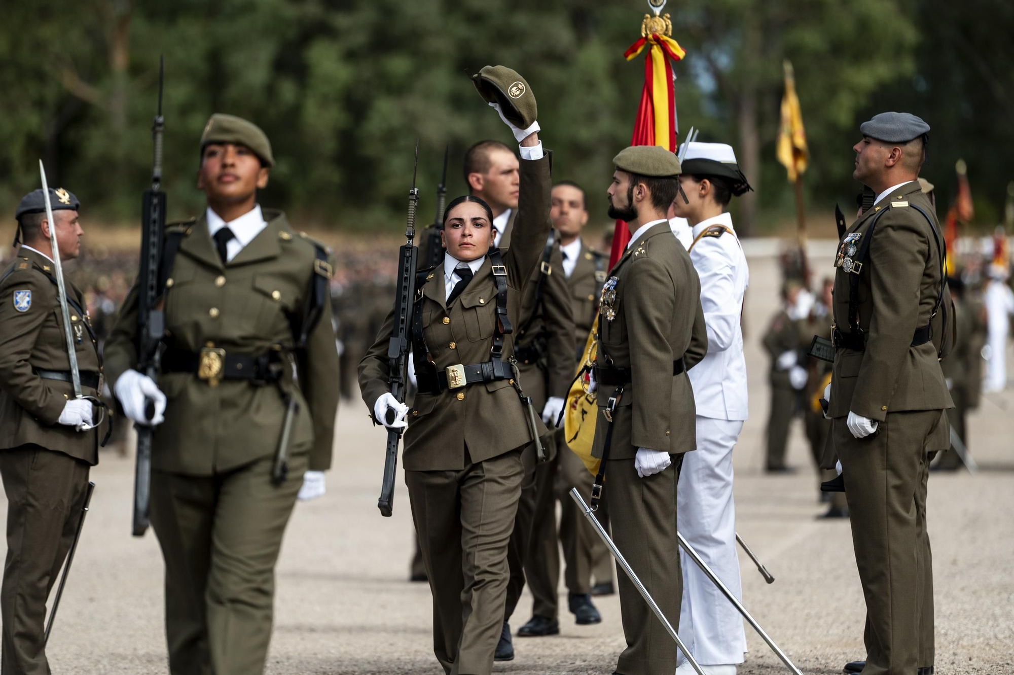 Multitudinaria jura de bandera en Cáceres, con récord de mujeres soldado
