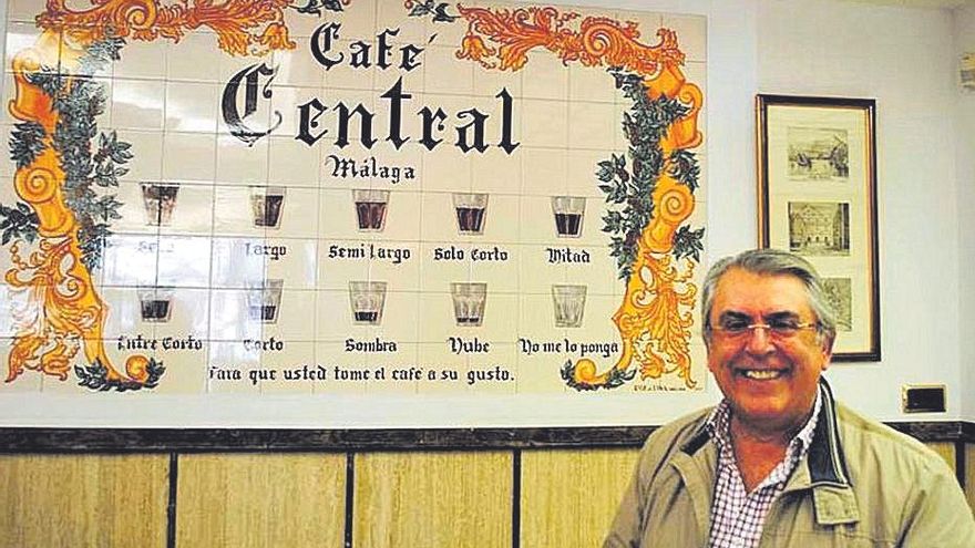 Rafael Prado, último dueño del Café Central, abanderado de la Feria 2022