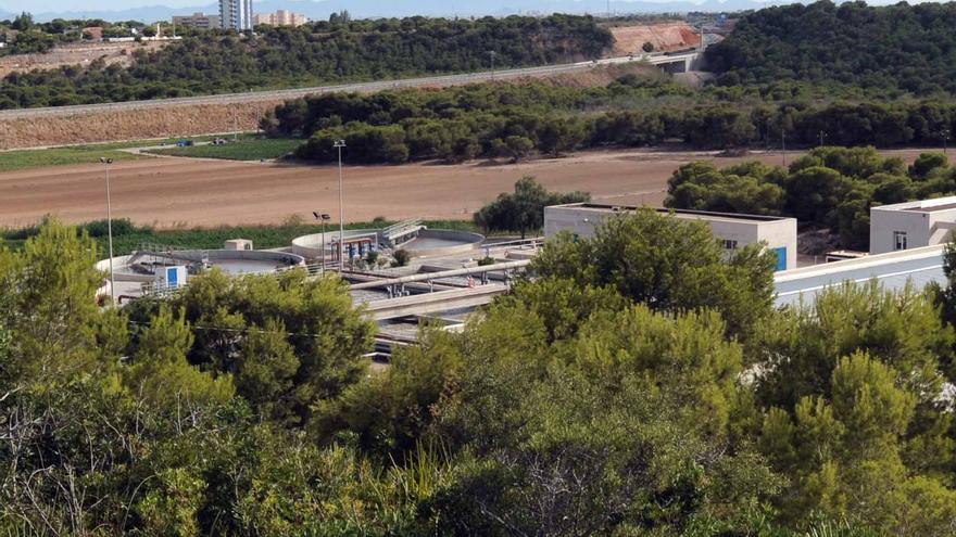 La Generalitat destinará 6 millones a ampliar la depuradora de Orihuela Costa para que no se colapse con las lluvias