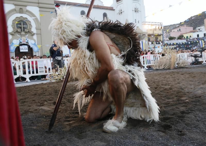 Representación del hallazgo de la Virgen de Candelaria por los guanches 2016