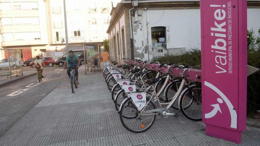 El servicio Vaibike, de préstamo de bicicletas en Vilagarcía. // Noé Parga