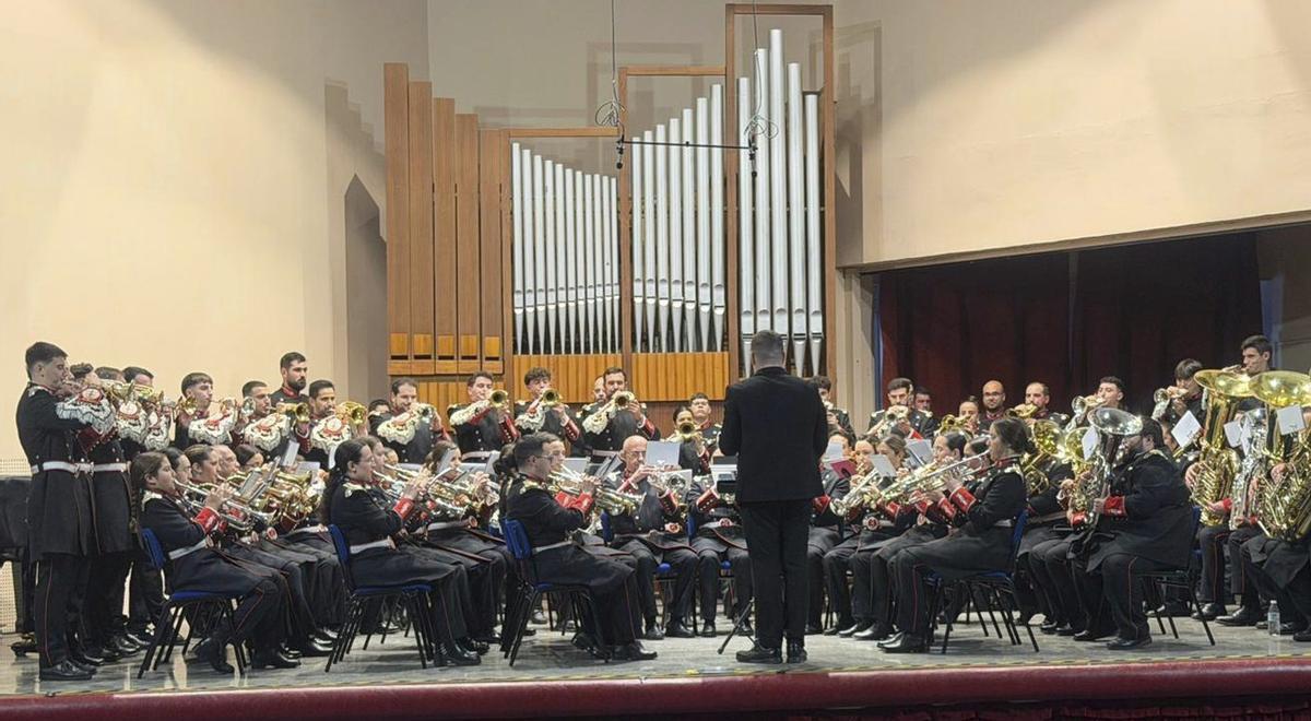 Concierto en el Conservatorio, en donde se estrenó la marcha dedicada a la hermandad del Descendimiento. | CÓRDOBA