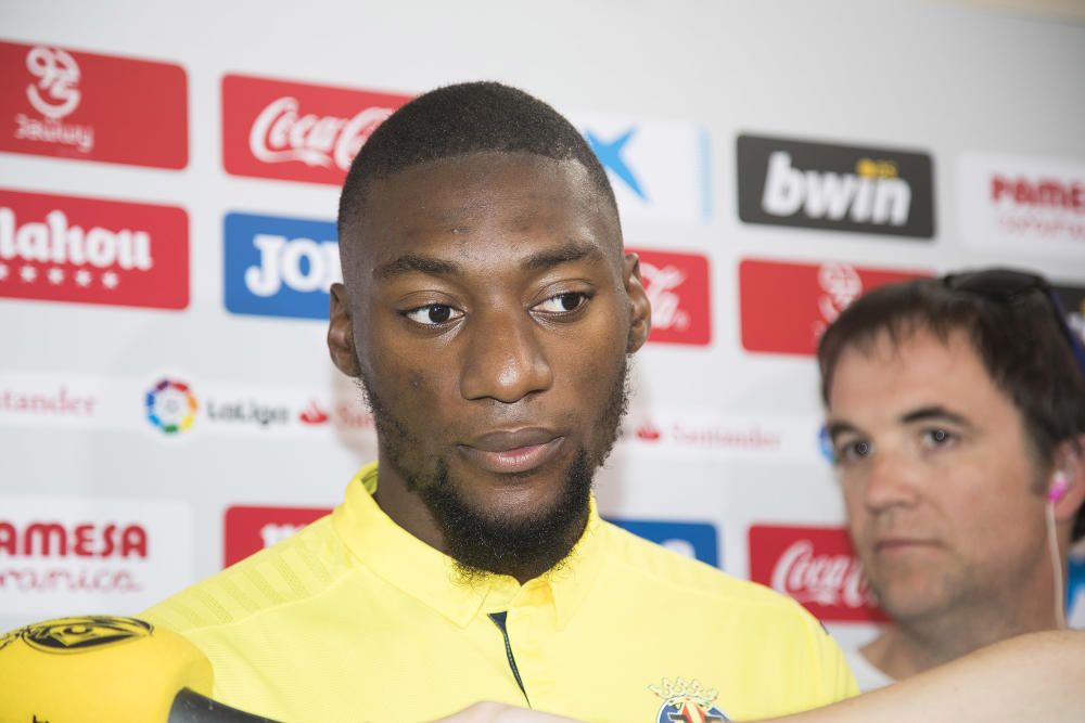 Presentación de Toko Ekambi en el Villarreal CF