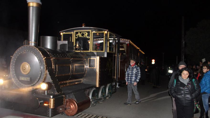 Els Reis regalen un trenet &#039;Orient Express&#039; a l&#039;Ajuntament de Sant Fruitós