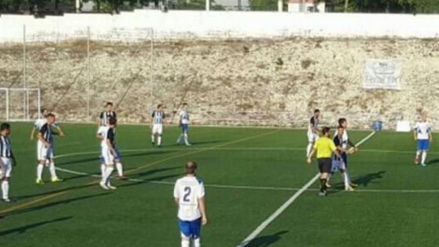 Los albinegros se imponen en el triangular de Bocairent