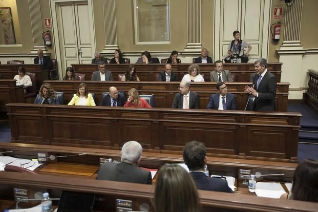 18/04/2017.CANARIAS POLITICA.Pleno del Parlamento de Canarias..Fotos: Carsten W. Lauritsen