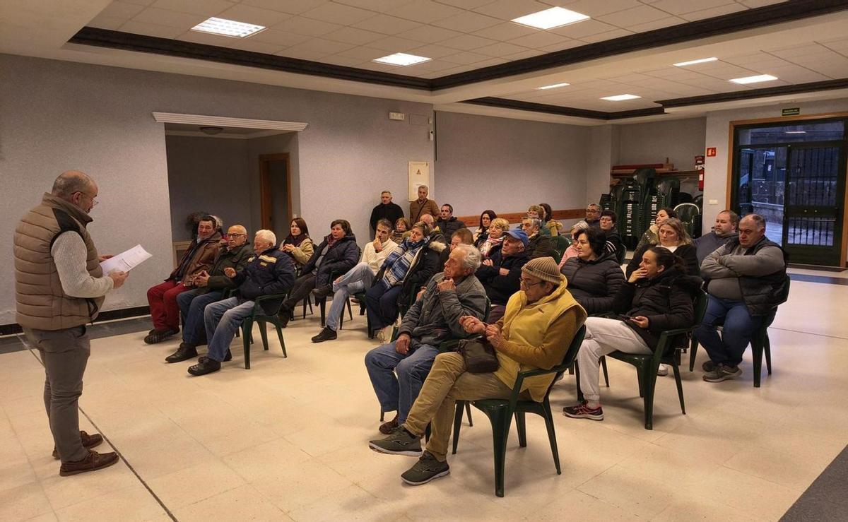 Asamblea celebrada por los vecinos afectados.