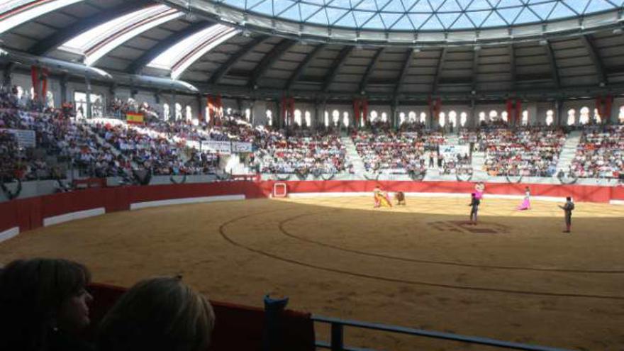La mejora de la acústica de la plaza de toros de Villena se retrasará.