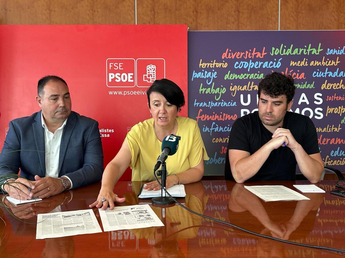 Víctor Torres, Elena López Bonet yÒscar Rodríguez, en la rueda de prensa