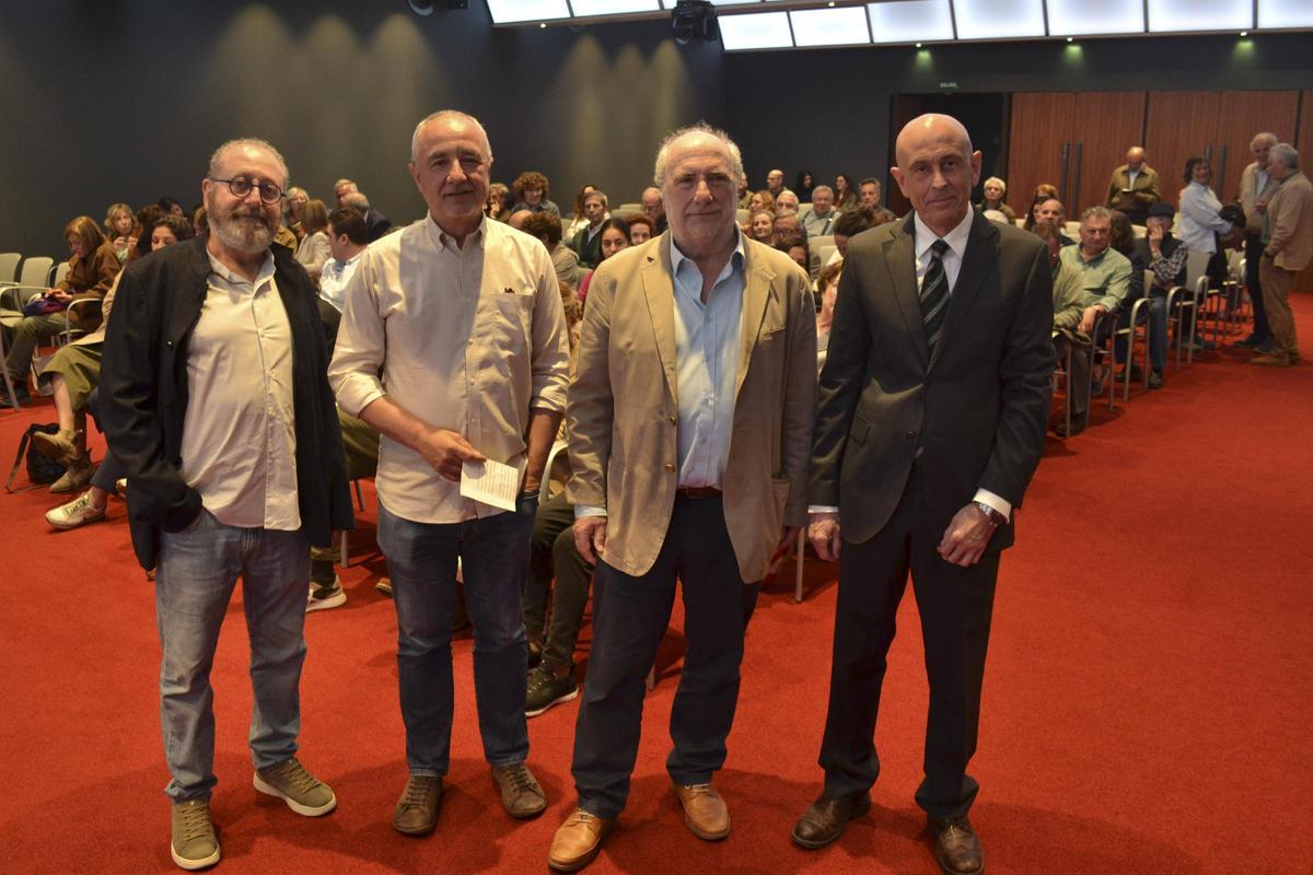 Javier Cuervo, José Errasti, Marino Pérez y David Alvargonzález, en el Club LA NUEVA ESPAÑA.
