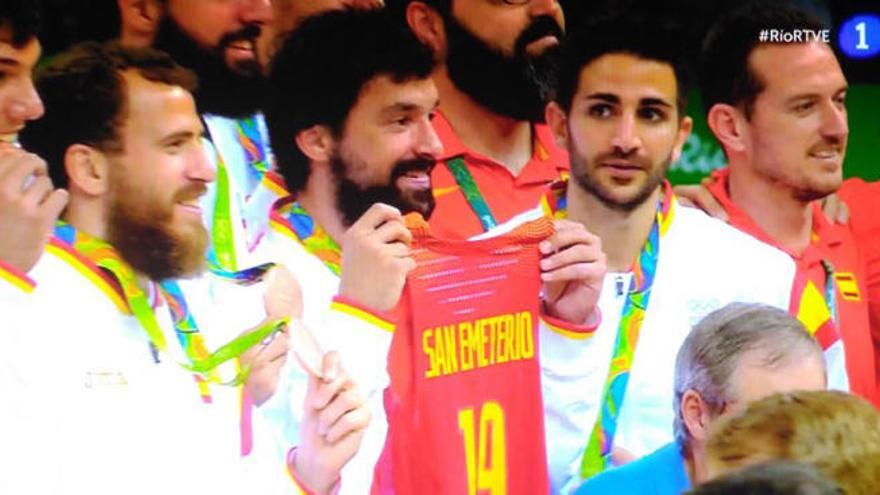 Llull, con la camiseta de San Emeterio.