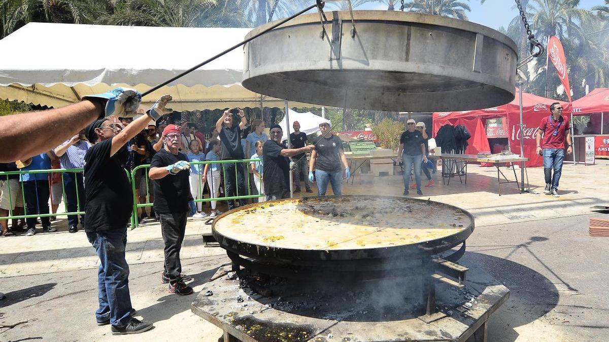 ARROZ CON COSTRA EN EL PASEO DE LA ESTACIÓN, EN IMAGEN DE ARCHIVO