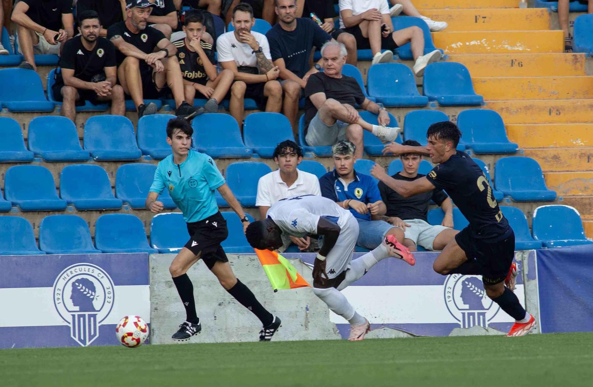 El Hércules celebra el 50 aniversario del Rico Pérez ganando el Trofeo Ciudad de Alicante ante el Alavés