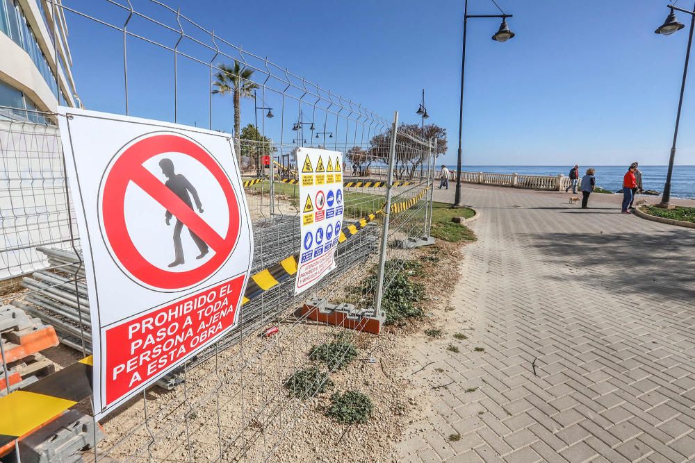 Han comenzado las  obras de remodelación del paseo de Punta Margalla en Torrevieja con una inversión de un millón de euros y cuatro meses y medio de plazo de ejecución -pararán en Semana Santa-.