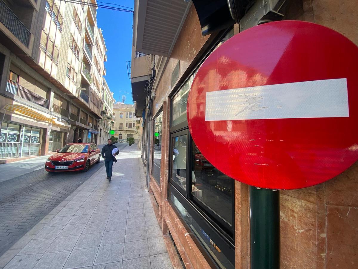 La calle Porta Oriola que podrá cambiar de sentido de circulación