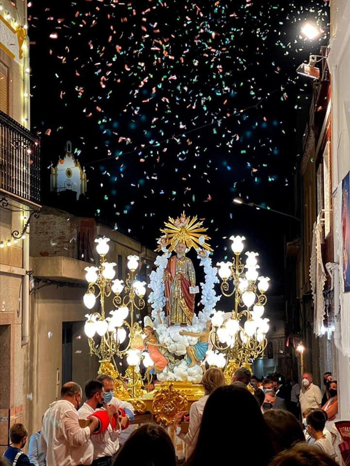 La devoción por Sant Xotxim quedará patente el próximo domingo en el día del patrón del barrio.