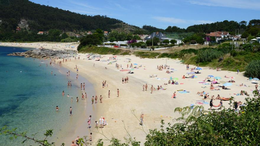 Las llamadas sobre playas colapsan la centralita de la Policía Local de Cangas