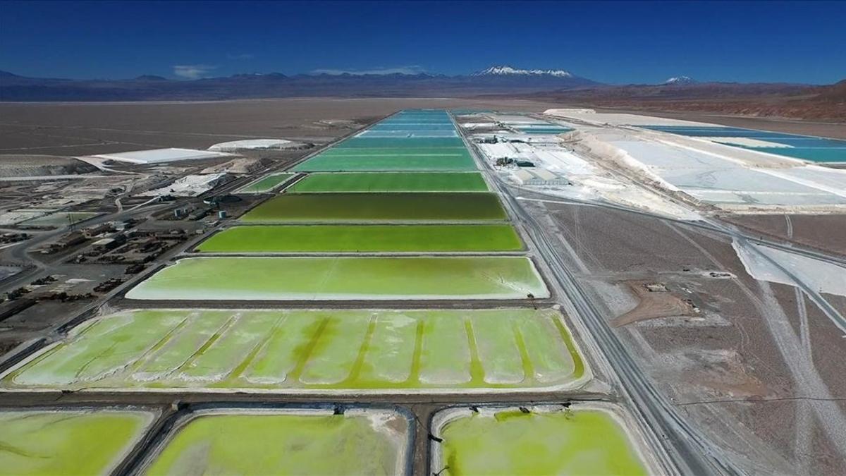 Piscinas de litio en Chile, una imagen de la futura exposición del CCCB 'Después del fin del mundo'.