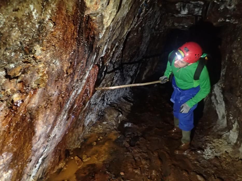 El túnel de A Pasaxe, un surtidor de agua bajo Valladares